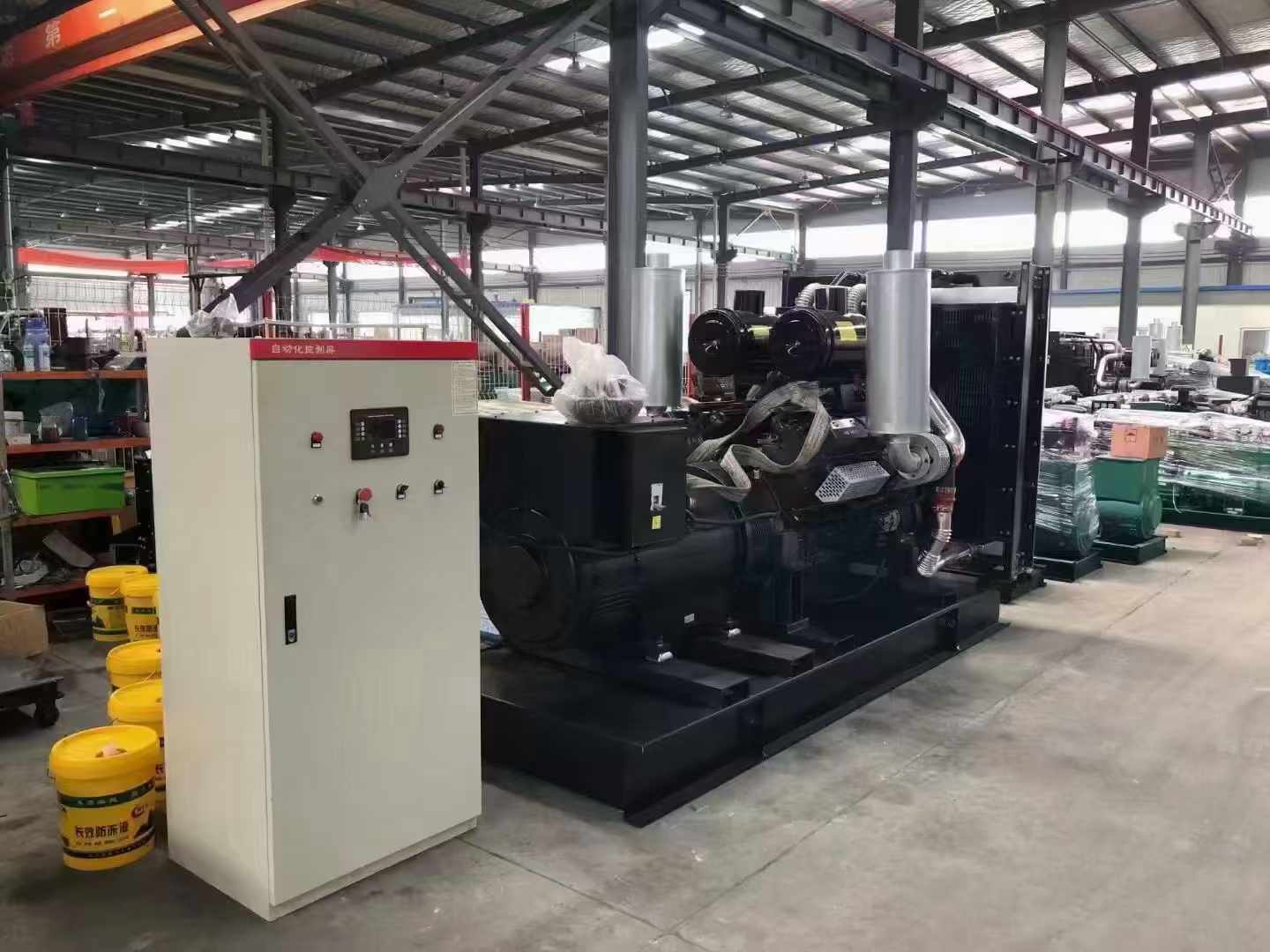 和舍镇柴油发电机运行时的噪音和振动水平如何？